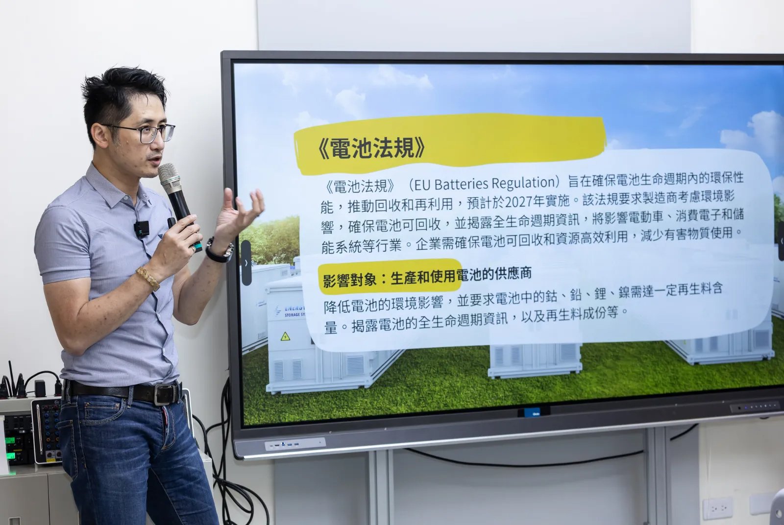 <br />
<b>Notice</b>:  Undefined index: msg_title in <b>/home/gibenqfo/public_html/modules/feature-slider_benq_detail.php</b> on line <b>54</b><br />
