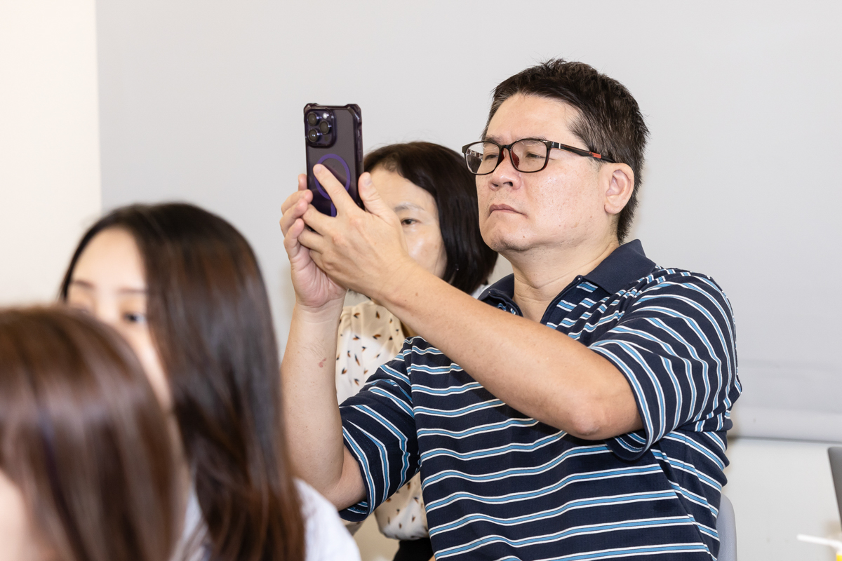 <br />
<b>Notice</b>:  Undefined index: msg_title in <b>/home/gibenqfo/public_html/modules/feature-slider_benq_detail.php</b> on line <b>54</b><br />
