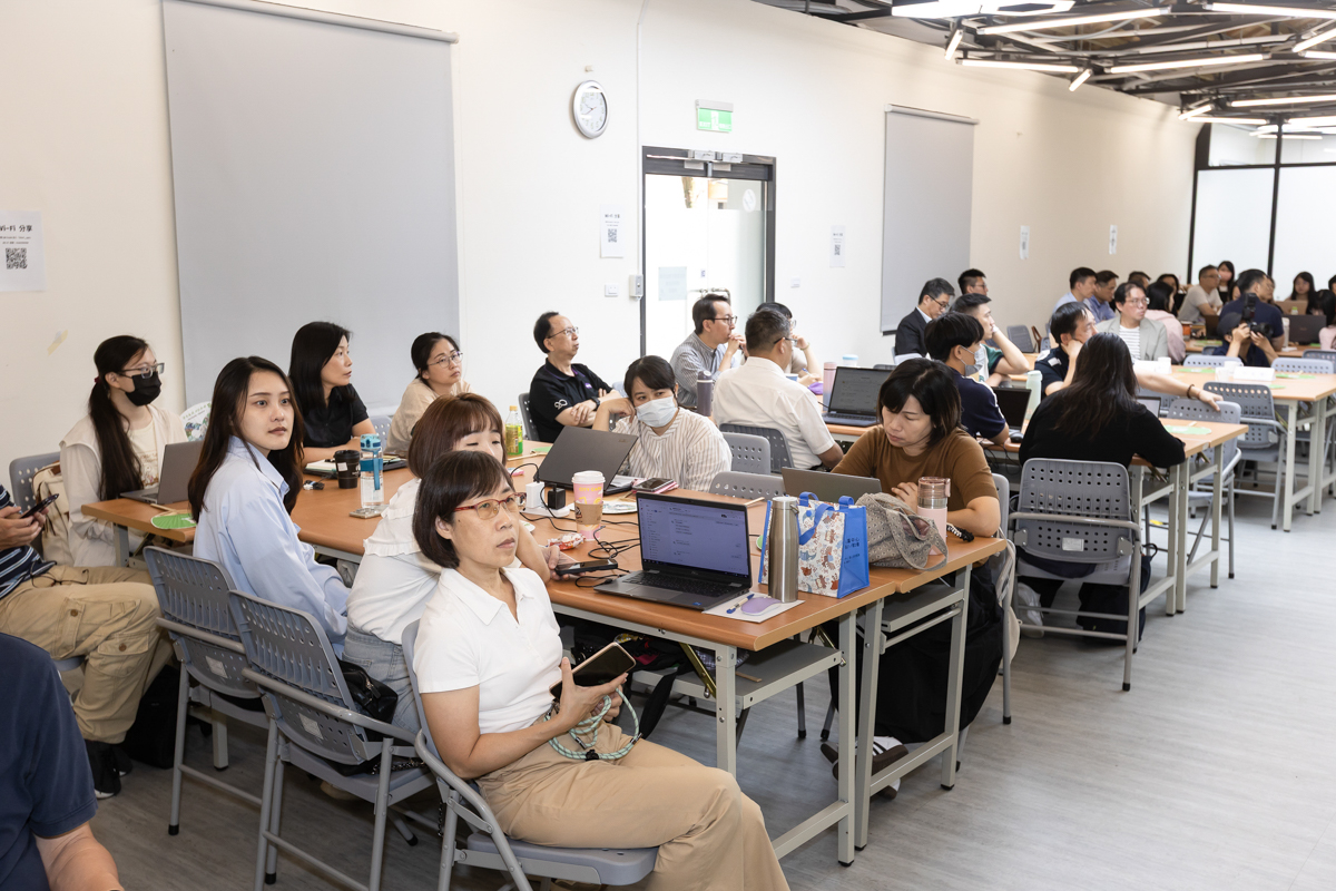 <br />
<b>Notice</b>:  Undefined index: msg_title in <b>/home/gibenqfo/public_html/modules/feature-slider_benq_detail.php</b> on line <b>54</b><br />
