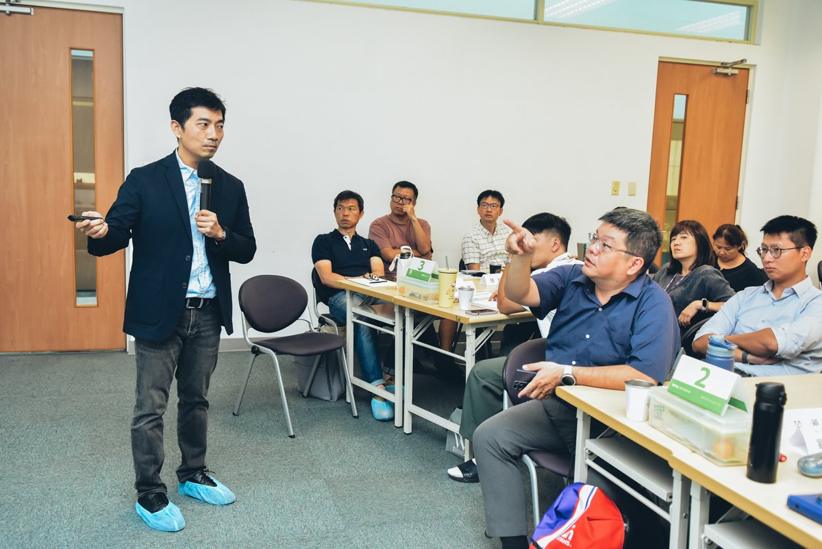 <br />
<b>Notice</b>:  Undefined index: msg_title in <b>/home/gibenqfo/public_html/modules/feature-slider_benq_detail.php</b> on line <b>54</b><br />
