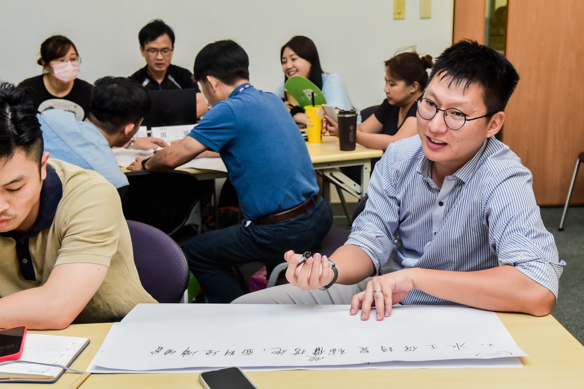 <br />
<b>Notice</b>:  Undefined index: msg_title in <b>/home/gibenqfo/public_html/modules/feature-slider_benq_detail.php</b> on line <b>54</b><br />
