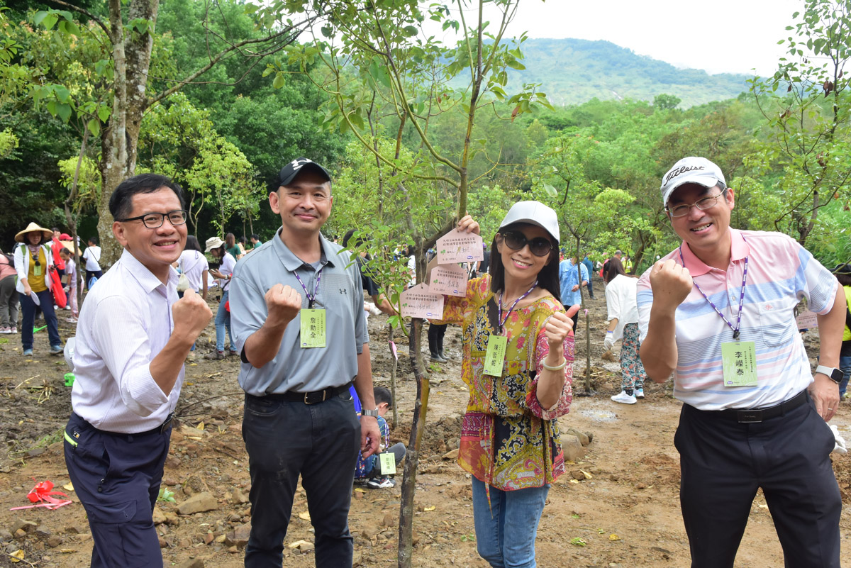 <br />
<b>Notice</b>:  Undefined index: msg_title in <b>/home/gibenqfo/public_html/modules/feature-slider_benq_detail.php</b> on line <b>54</b><br />
