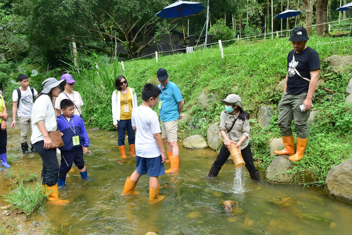 <br />
<b>Notice</b>:  Undefined index: msg_title in <b>/home/gibenqfo/public_html/modules/feature-slider_benq_detail.php</b> on line <b>54</b><br />
