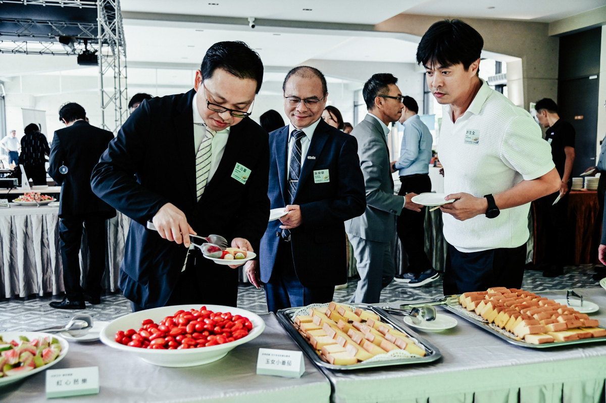 <br />
<b>Notice</b>:  Undefined index: msg_title in <b>/home/gibenqfo/public_html/modules/feature-slider_benq_detail.php</b> on line <b>54</b><br />
