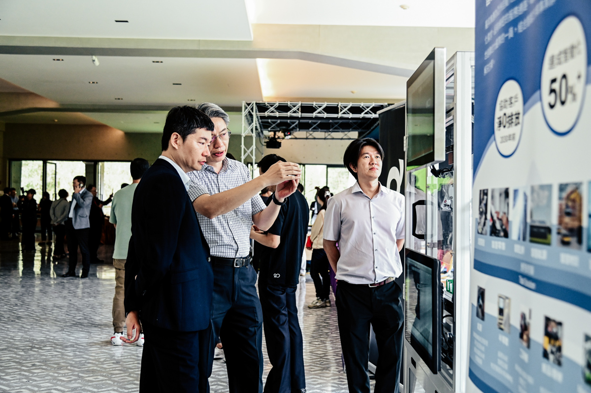 <br />
<b>Notice</b>:  Undefined index: msg_title in <b>/home/gibenqfo/public_html/modules/feature-slider_benq_detail.php</b> on line <b>54</b><br />
