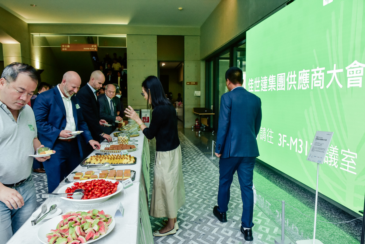 <br />
<b>Notice</b>:  Undefined index: msg_title in <b>/home/gibenqfo/public_html/modules/feature-slider_benq_detail.php</b> on line <b>54</b><br />
